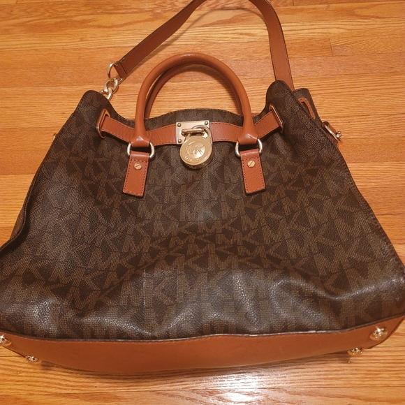 MICHEAL KORS LARGE SIGNATURE HAMILTON SATCHEL - Picture 1 of 7